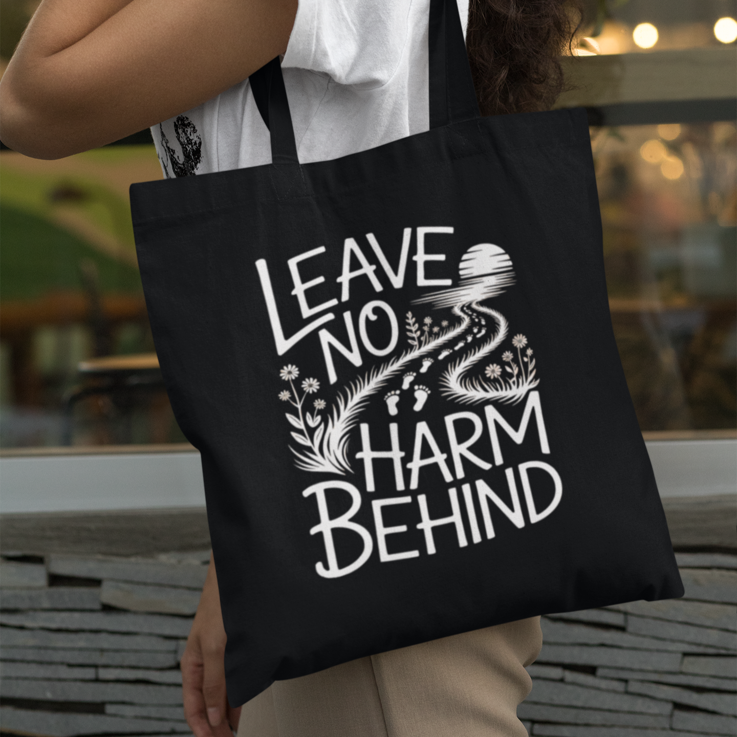 Animal Rights vegan Tote Bag with the slogan 'leave no harm behind'/
